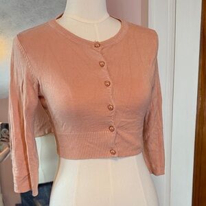 Forever 21 Pink sweater vintage style Button Top pink pearl like buttons crop